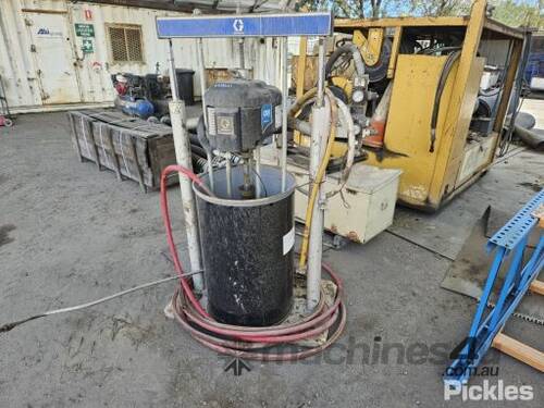 Graco C55 Silicon Pump, 250cc, Check-Mate Nitroseal SC800, 200L Drum Hose And Wand. Note: Used Item,