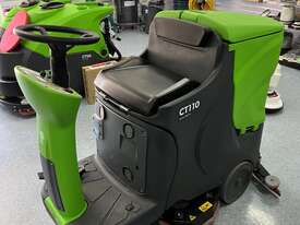 IPC CT110 BT70 RIDE- ON SCRUBBER - picture2' - Click to enlarge