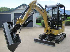 Caterpillar Mini Excavator 2021 - picture0' - Click to enlarge