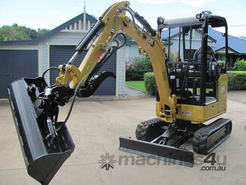 Caterpillar Mini Excavator 2021