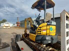 Komatsu PC20MR-3 - picture2' - Click to enlarge