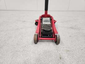 2 Tonne Car Jack - picture0' - Click to enlarge