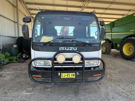 2007 Isuzu 500 Service Truck  - picture1' - Click to enlarge