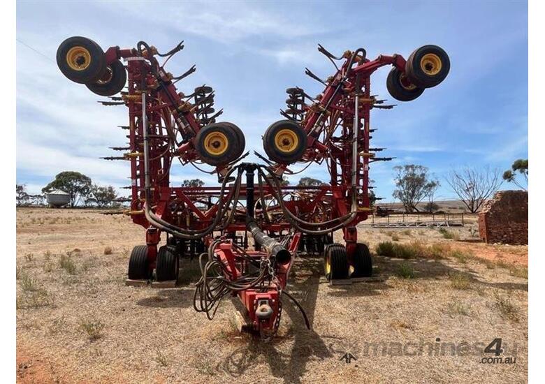 caption Bourgault 5810-62
