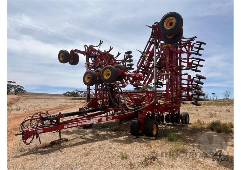 caption Bourgault 5810-62