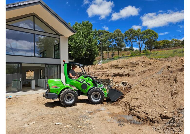 Avant 860i GT AC Powerful Articulated Loader