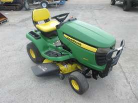 John Deere X320 - picture0' - Click to enlarge