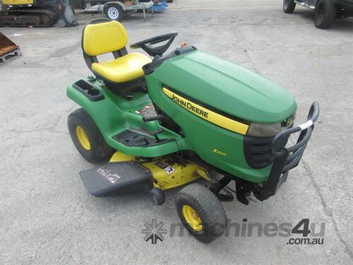 John Deere X320