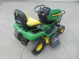 John Deere X320 - picture0' - Click to enlarge