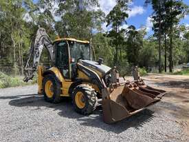 Volvo BL71B 4x4 Backhoe - picture1' - Click to enlarge