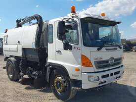 Hino FG1527 & VT605 - picture0' - Click to enlarge