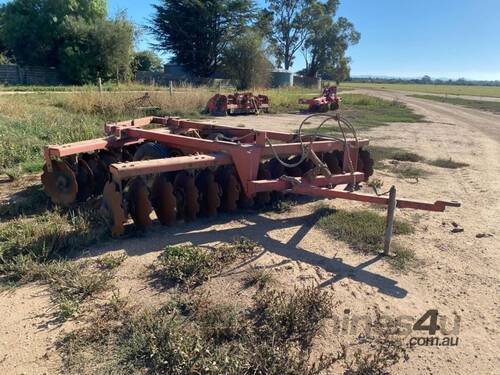 International Harvesters Australia 3-5P 32 Plate Offset Disc Plough 

Item Is In A Used Condition & 