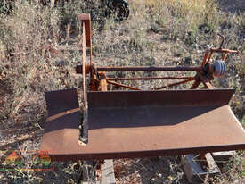 Saw Bench - picture2' - Click to enlarge
