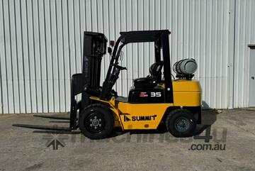 SUMMIT K35 3.5 Tonne Petrol & LPG Forklift With Nissan Engine