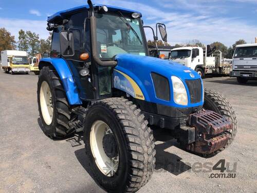 2013 New Holland T5040 Tractor