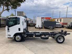 2014 Isuzu NLR200 Cab Chassis Day Cab - picture2' - Click to enlarge