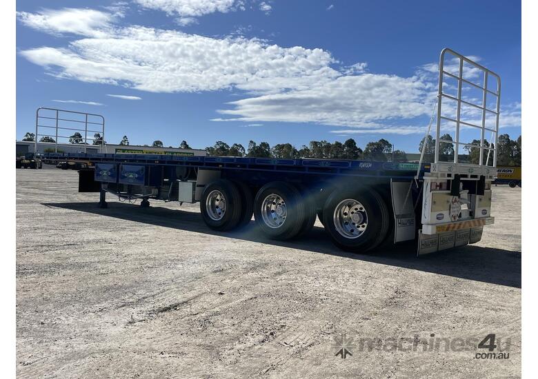 2023 Haulmark 45Ft Flat Top Trailer Roadtrain Lead - Hire