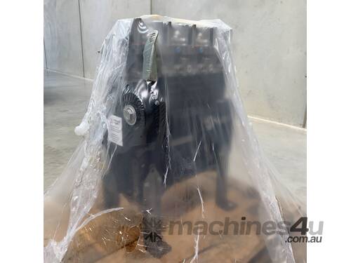 caption NEW UNUSED VM Motori D704LE-LTE-TE2 LONG BLOCK ENGINE 10012172F ASSY ENGINE