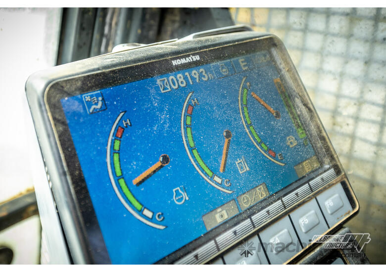 caption KOMATSU PC300LC-8 EXCAVATOR