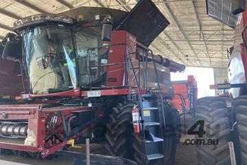 Case IH 2017   7240 Combines