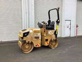 Caterpillar CB22 Smooth Drum Vibrating Roller - picture0' - Click to enlarge