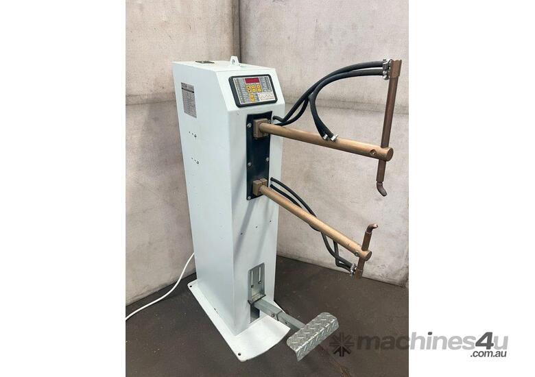 caption Techna 4640N 16kva spot welder