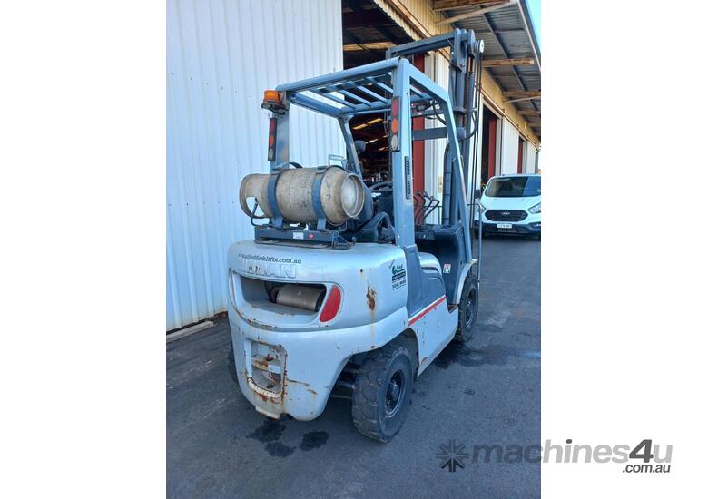 NISSAN P1F2A25DU Counterbalance Forklift