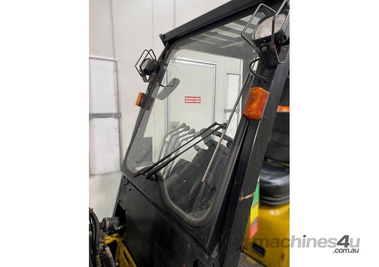caption Yale GLP25RK Counterbalance Forklift