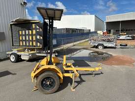 2013 Giga Signs PTL2 Traffic Light Trailer Set - picture0' - Click to enlarge