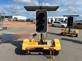 2013 Giga Signs PTL2 Traffic Light Trailer Set - picture1' - Click to enlarge