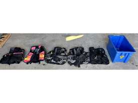QUANTITY OF SIZE SMALL BCDS - picture0' - Click to enlarge