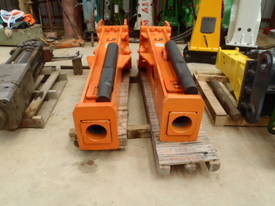 STAR Hydraulic Hammer  SH1400 - picture1' - Click to enlarge