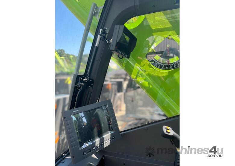 caption 2025 Zoomlion ZCC1000V 100Ton Crawler Crane