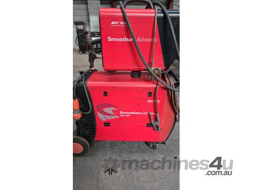 caption BOC Smootharc Advance MIG 350R Welding machine