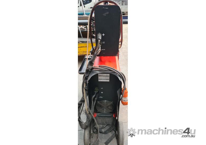 caption BOC Smootharc Advance MIG 350R Welding machine