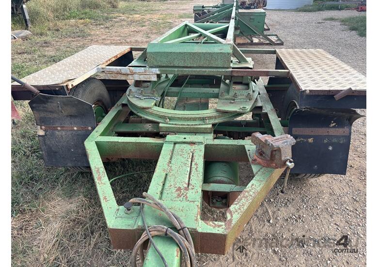 12M HEADER COMB TRAILER WITH COMPRESSOR. 