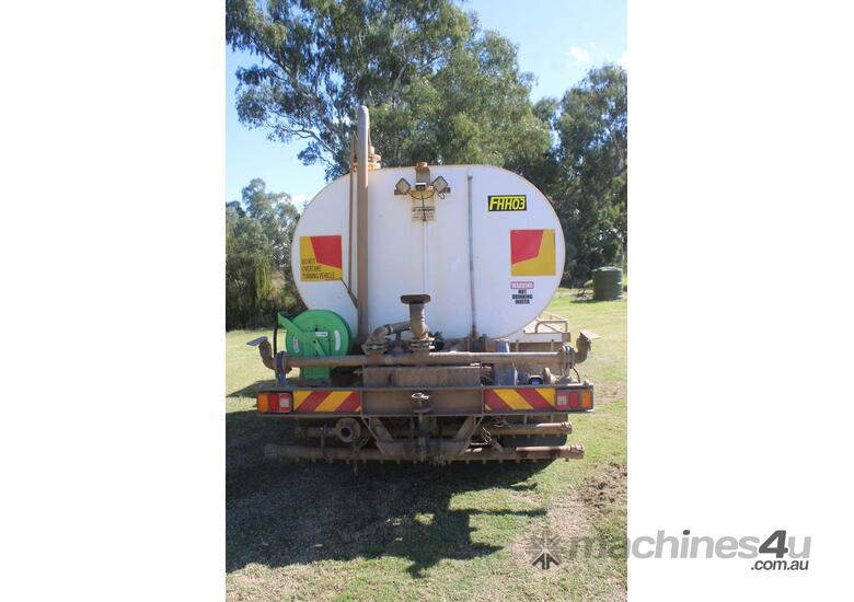 caption 2009 Isuzu Fvr