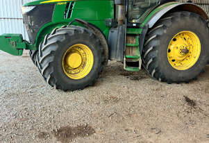 John Deere 7230R FWA/4WD Tractor