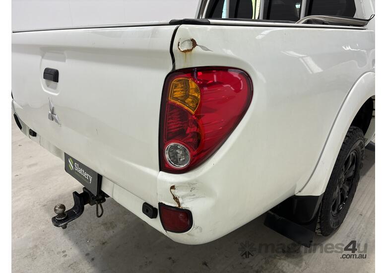 caption 2014 Mitsubishi Triton GLX 4x4 Dual Cab Utility (Diesel) (Auto)