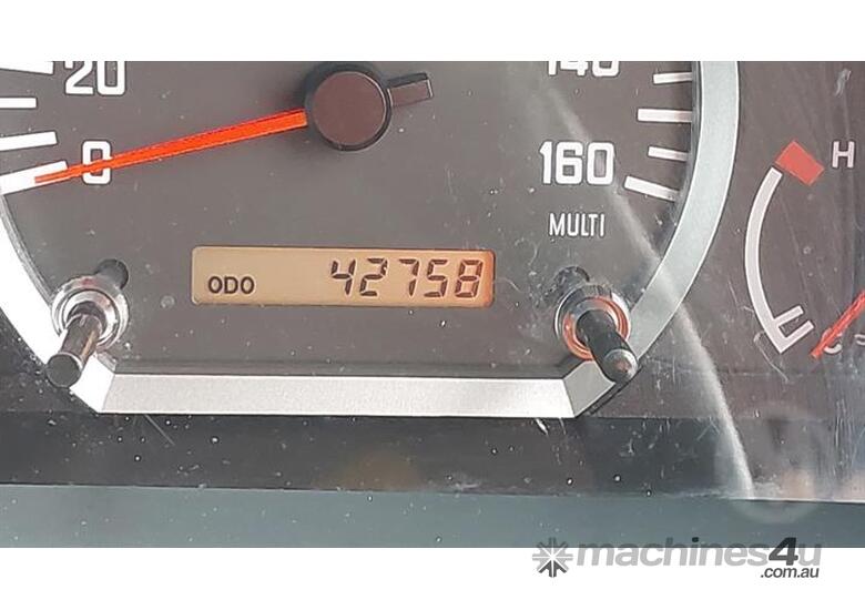 caption Isuzu NQR450