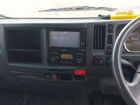Isuzu NQR450 - picture2' - Click to enlarge