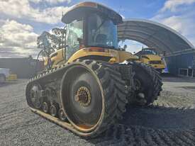 2002 Challenger MT765 750 tracks - picture1' - Click to enlarge