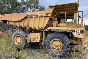 1989 CATERPILLAR 769C DUMP TRUCK
