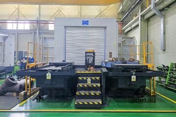 2013 Doosan DBC-130II CNC Horizontal Borer with 2 pallets
