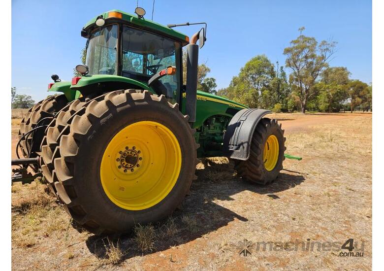 FWA Tractor John Deere 8220