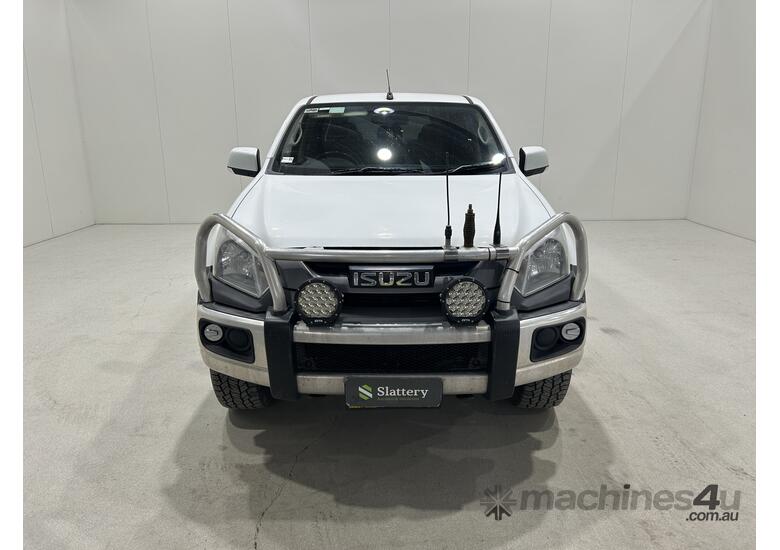 caption 2019 Isuzu D-Max SX (4x4) Diesel Dual Cab Ute