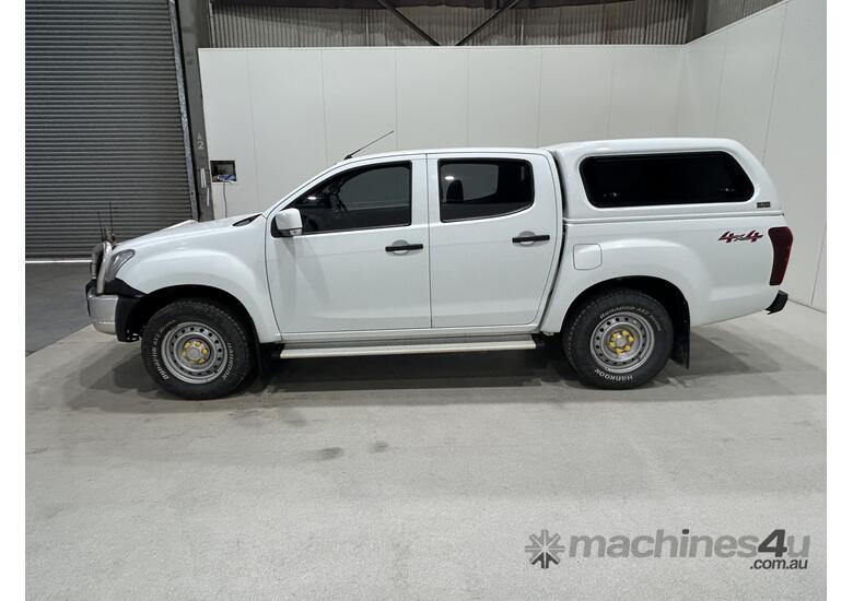 caption 2019 Isuzu D-Max SX (4x4) Diesel Dual Cab Ute