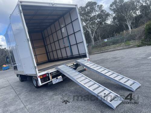 1.8M 1.8Tonne Heavy Duty Aluminium Loading Ramp(Hook Type)