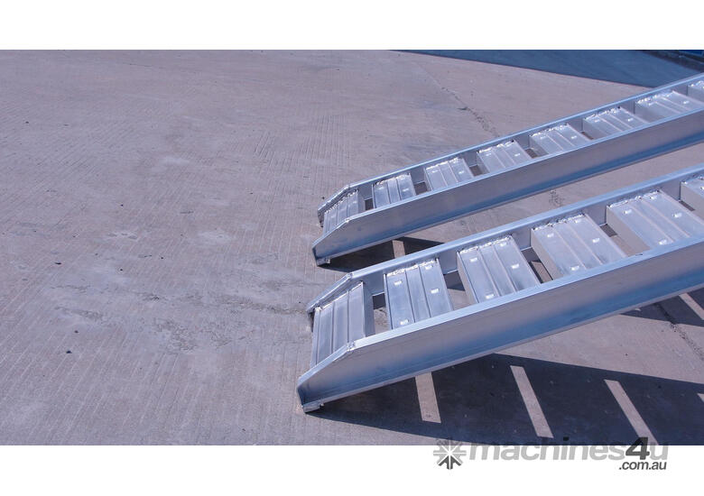 1.8M 1.8Tonne Heavy Duty Aluminium Loading Ramp(Hook Type)