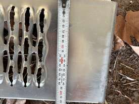 Used Set of Aluminum Ramps (1178326)